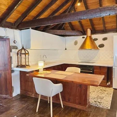 Holiday home Casa Jarana, Private House With Jacuzzi Near The Sea Las Aguas