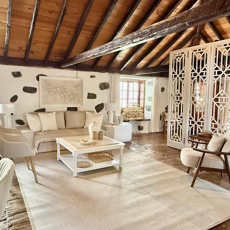 Holiday home Casa Jarana, Private House With Jacuzzi Near The Sea Las Aguas