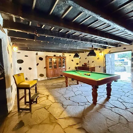 Casa Jarana, Private House With Jacuzzi Near The Sea Ferienhaus